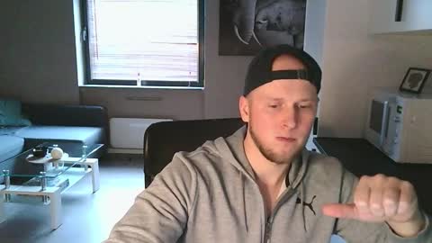 Snapshot of dartanjanas chatting on October 4, 11:52 am Dario online show from October 4, 11:52 am