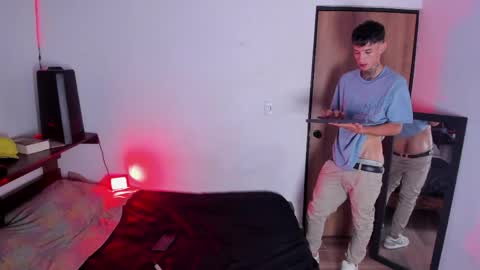 darwin_stark online show from May 24, 7:26 am