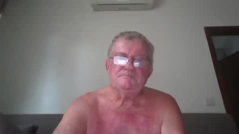 darwincock online show from May 2, 2:39 am