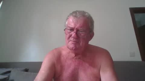 darwincock online show from April 28, 2:27 am