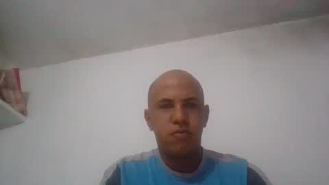 darwinsreyes online show from December 14, 9:54 pm