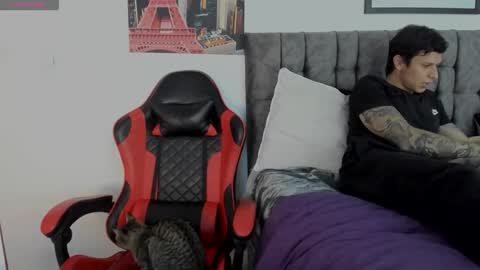 Snapshot of dave_and_lia chatting on October 8, 1:35 am Lillith online show from October 8, 1:35 am