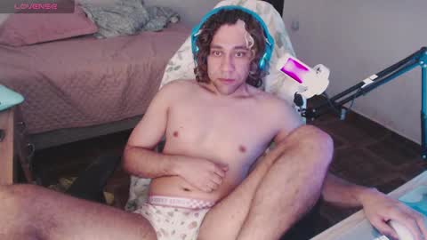 Snapshot of daveangelboy chatting on September 21, 12:58 am Your boy online show from September 21, 12:58 am