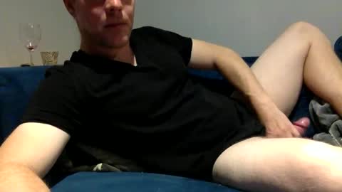 daveb709709709 online show from October 1, 2:32 am