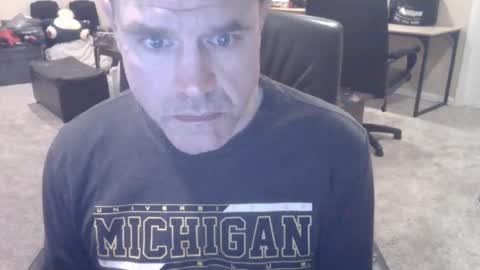 daved14u online show from October 27, 6:13 am