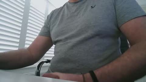 davesu12345 online show from March 2, 7:48 am