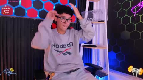 David online show from April 28, 12:42 pm