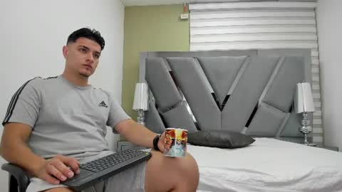 david_victoriaa online show from July 27, 1:08 pm
