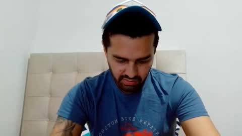 davidmedellin60 online show from November 17, 10:34 pm