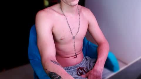 davidsalazar33 online show from November 2, 10:54 pm