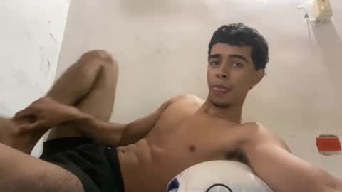 davidth000 online show from February 3, 6:22 am