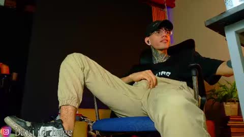 daviid_huge online show from July 22, 1:35 pm