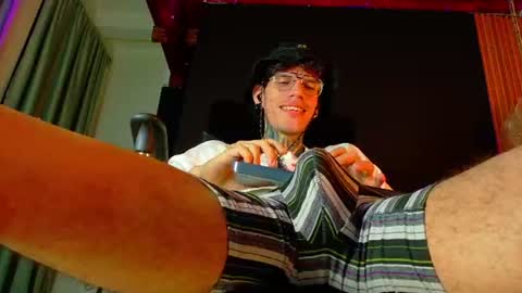 daviid_huge online show from July 18, 6:04 am