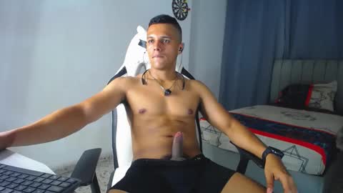 Snapshot of davisito7 chatting on September 24, 6:53 am David Angel online show from September 24, 6:53 am