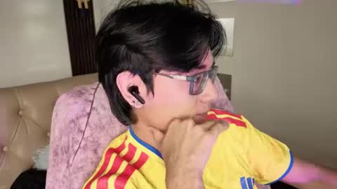 davoxer online show from June 24, 3:35 am