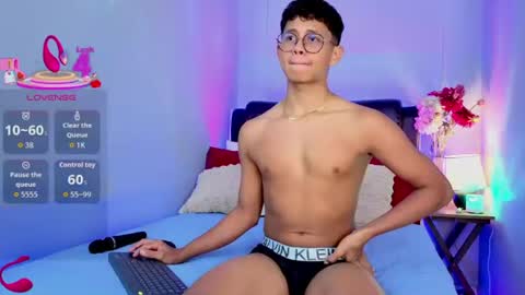 dawn_16 online show from June 11, 9:02 pm