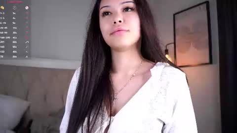 Call me Kira welcome online show from June 16, 1:09 am