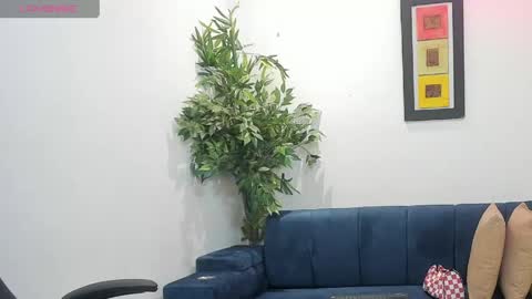 dayan_torres online show from April 29, 11:04 am