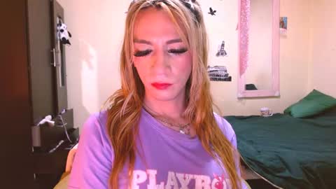 dayanna_01_ online show from July 20, 8:32 pm