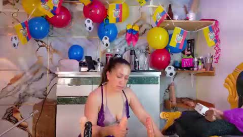 Dayla online show from June 18, 1:49 pm