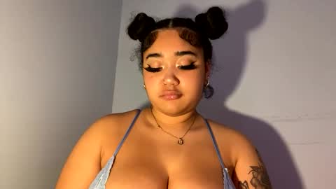 dayqueen1 online show from May 7, 3:30 pm
