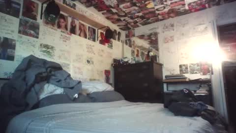 dbeamon92 online show from April 24, 1:46 pm