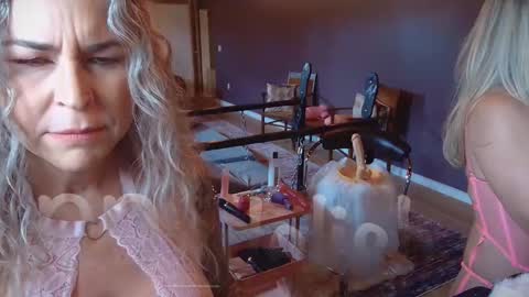 dd_delish online show from February 28, 6:34 pm