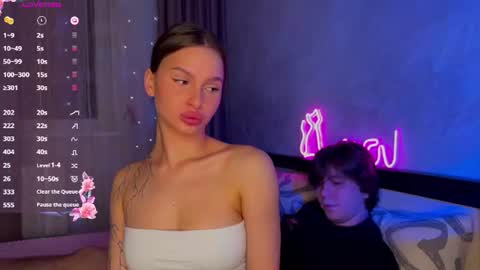 qrovers online show from June 14, 6:21 pm