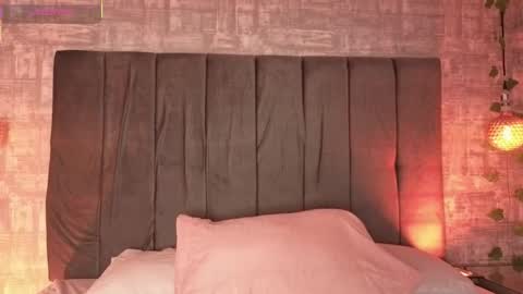 dea_athenea online show from December 3, 8:09 pm