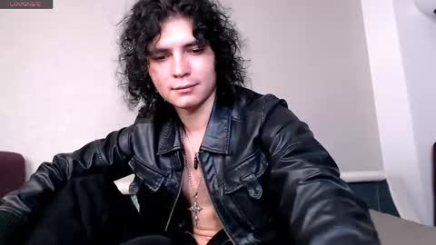 dean_raven online show from April 30, 12:15 am