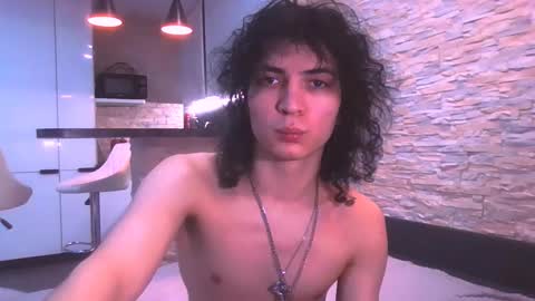 dean_raven online show from February 5, 11:19 pm