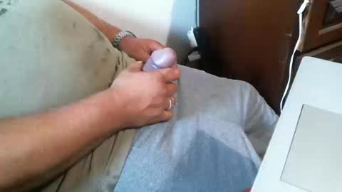 Snapshot of deango831 chatting on October 10, 3:51 pm Deango online show from October 10, 3:51 pm