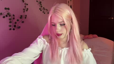 Maggie online show from May 24, 6:14 pm