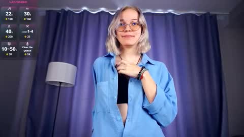 Charlie 18yo online show from September 19, 6:39 am