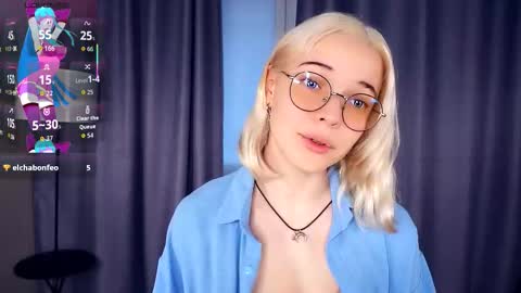 Charlie 18yo online show from November 11, 6:15 am