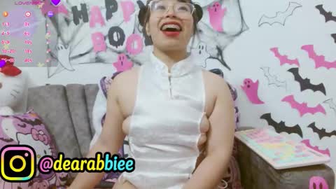 Snapshot of dearabbie chatting on October 15, 11:22 am DearAbbie online show from October 15, 11:22 am