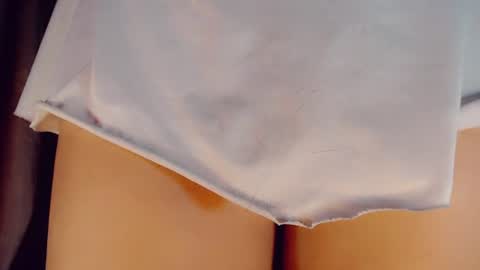 deboragill online show from July 11, 12:59 am