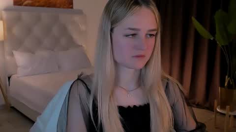 Debora online show from October 15, 3:43 am