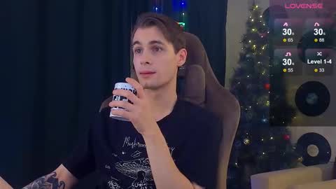 Samuel online show from December 14, 10:38 pm