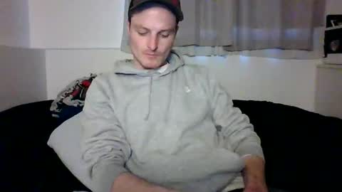 Dee4dayz online show from May 4, 1:01 am