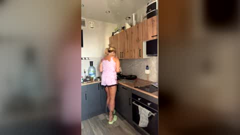 deean12 online show from March 30, 8:47 am