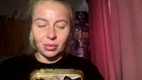 deean12 online show from March 27, 2:07 pm