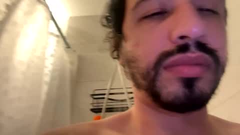deepthroatberto89 online show from December 25, 2:46 am