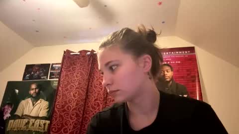 deepthroatqueen33 online show from March 12, 11:14 am