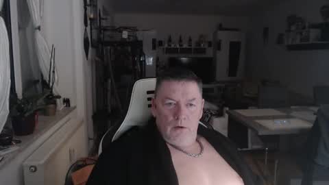 deinprinz2312 online show from January 15, 2:17 am