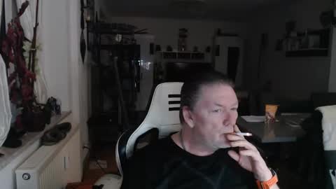 deinprinz2312 online show from February 3, 5:27 am