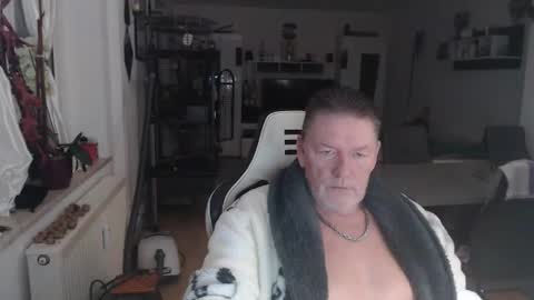 deinprinz2312 online show from November 25, 6:34 am