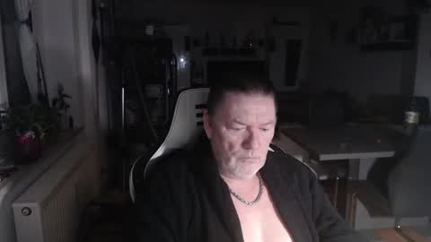 deinprinz2312 online show from March 10, 4:38 am