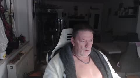 deinprinz2312 online show from November 23, 3:48 am