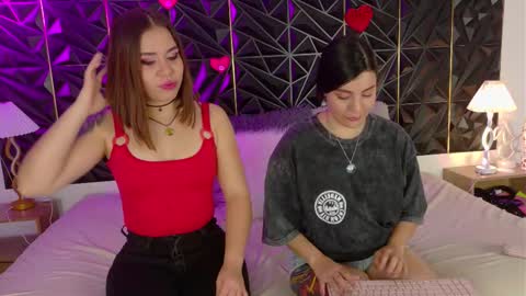 deisywalker online show from March 16, 6:34 pm